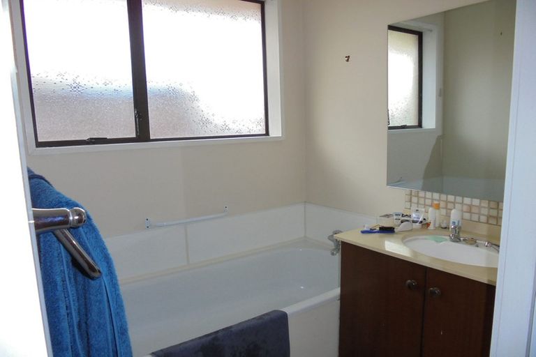 Photo of property in 4/7 Peverel Street, Riccarton, Christchurch, 8011