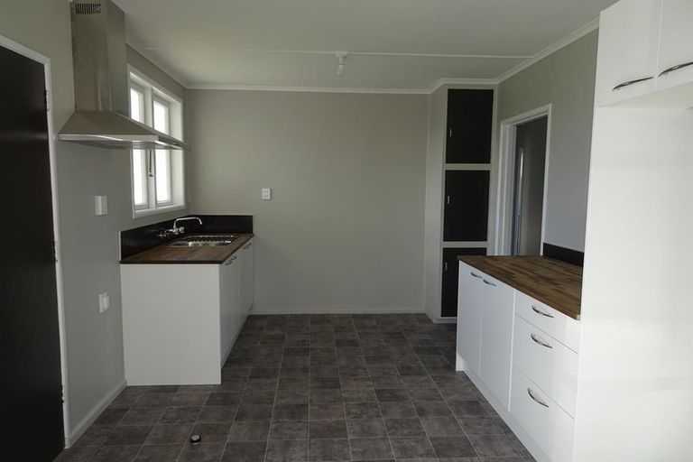 Photo of property in 36 Hillary Crescent, Maraenui, Napier, 4110