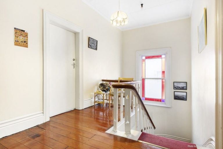 Photo of property in 81 Hill Street, Thorndon, Wellington, 6011