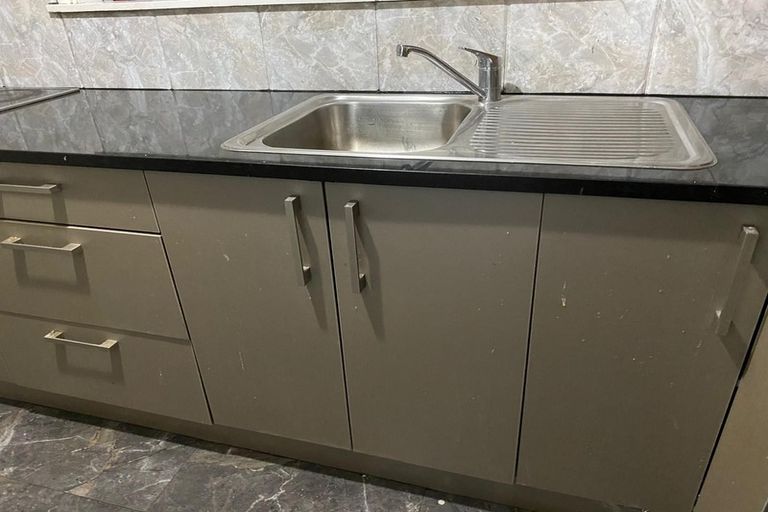 Photo of property in 1 Hooker Place, Papatoetoe, Auckland, 2025