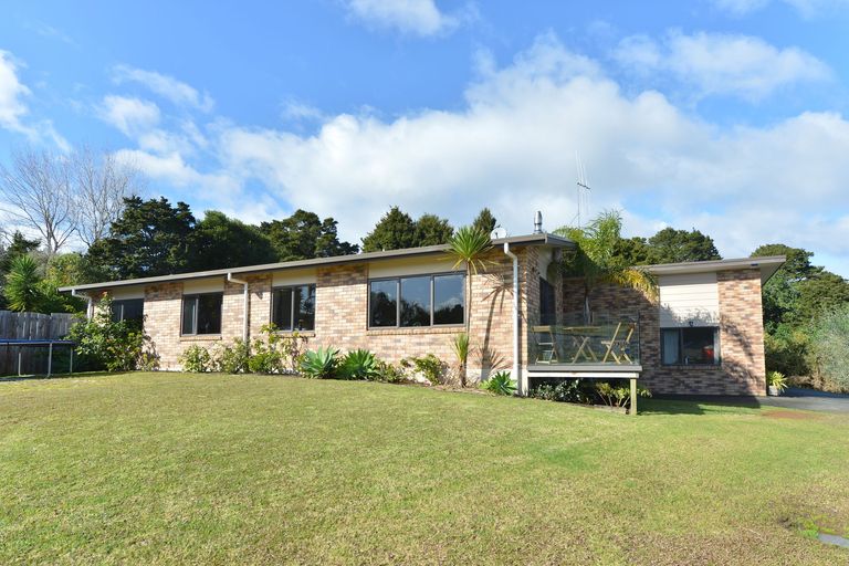 Photo of property in 16 Balmacewan Drive, Te Kamo, Whangarei, 0112