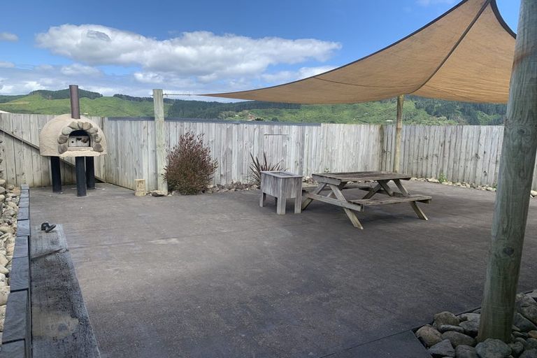 Photo of property in 99 Bing Lucas Drive, Tawa, Wellington, 5028