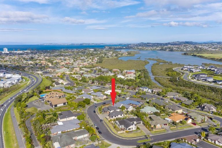 Photo of property in 88 Tauranga Place, Orewa, 0931