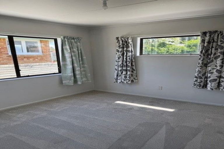 Photo of property in 21 Southsea Crescent, Silverdale, Hamilton, 3216