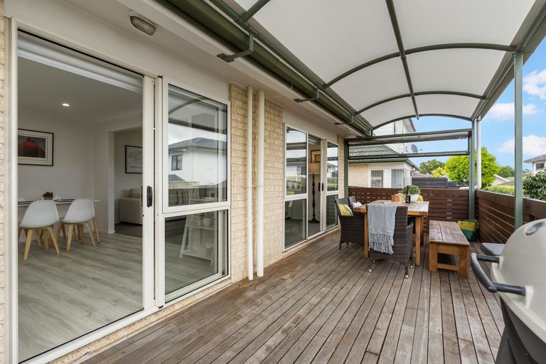 Photo of property in 1/270 Cascades Road, Botany Downs, Auckland, 2010