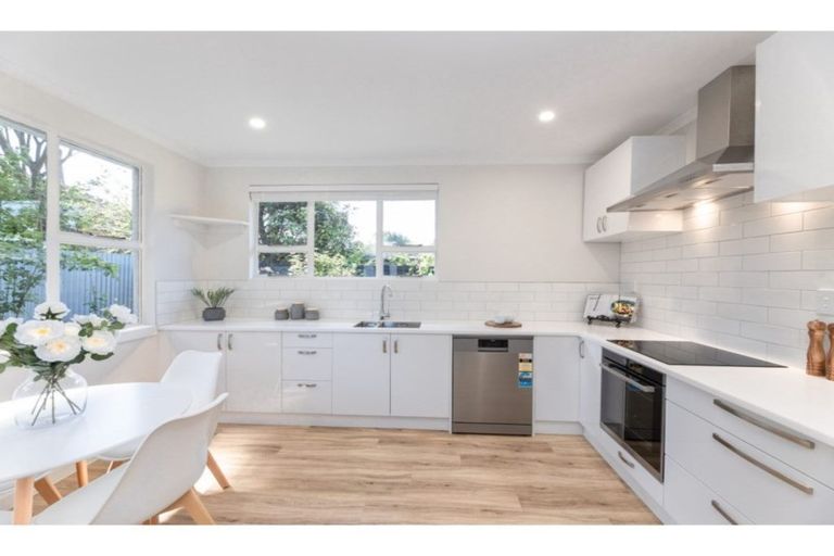 Photo of property in 1/44 Cutts Road, Russley, Christchurch, 8042