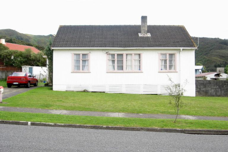 Photo of property in 20 Cleland Crescent, Naenae, Lower Hutt, 5011