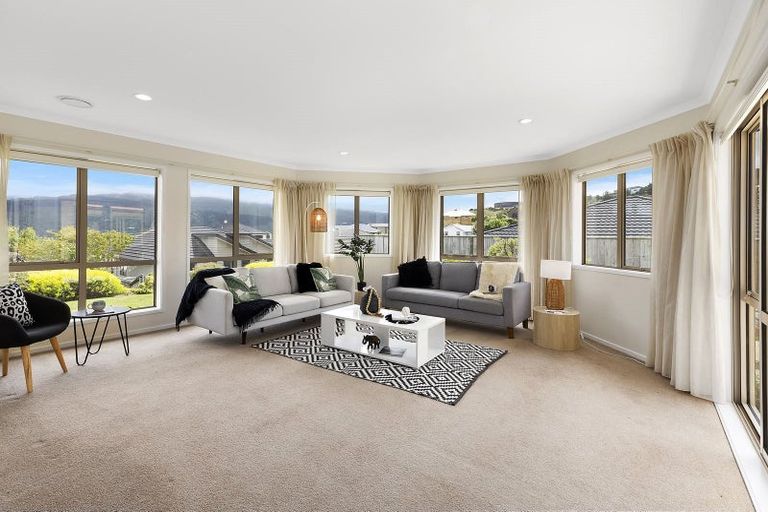 Photo of property in 177 Woodman Drive, Tawa, Wellington, 5028