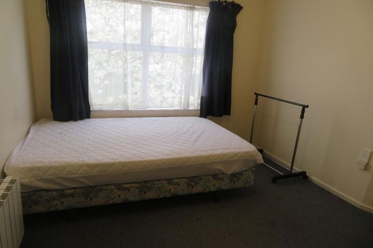 Photo of property in 6 Croft Grove, Moera, Lower Hutt, 5010