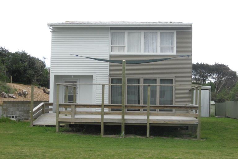 Photo of property in 105 Park Avenue, Waitarere Beach, Levin, 5510