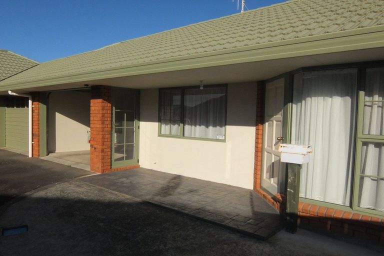 Photo of property in 93 Roberts Line, Kelvin Grove, Palmerston North, 4414