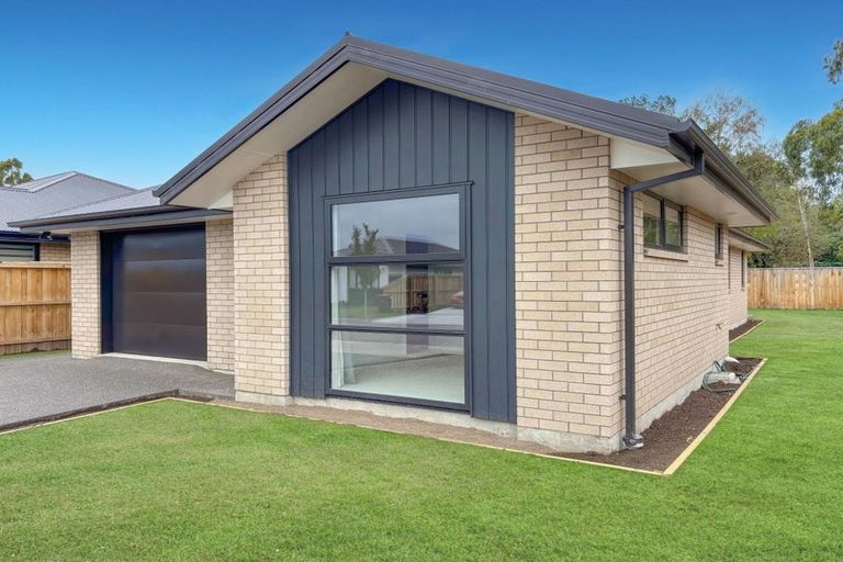 Photo of property in 22 Derbridge Street, Woodend, 7610