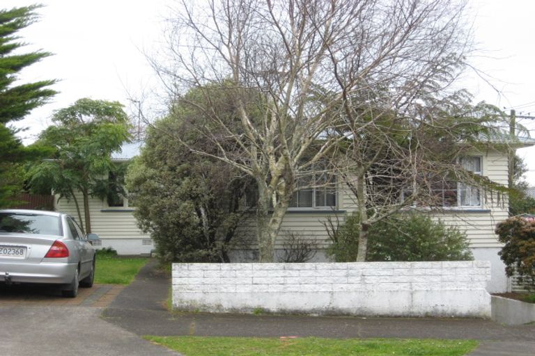 Photo of property in 13 Wilton Street, Westown, New Plymouth, 4310