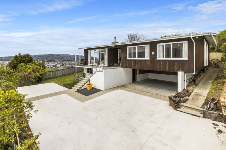 Photo of property in 77 Easther Crescent, Kew, Dunedin, 9012