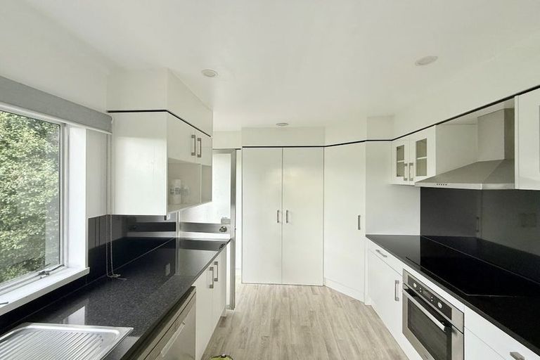 Photo of property in 1/83 Manuka Road, Bayview, Auckland, 0629