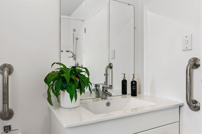 Photo of property in 49 Grantley Street, New Brighton, Christchurch, 8083