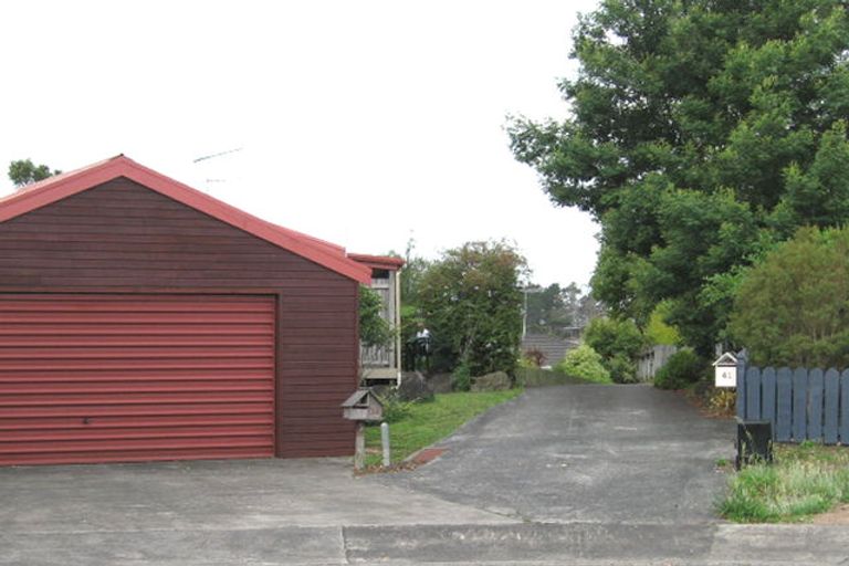 Photo of property in 3/41 Petrel Place, Massey, Auckland, 0614