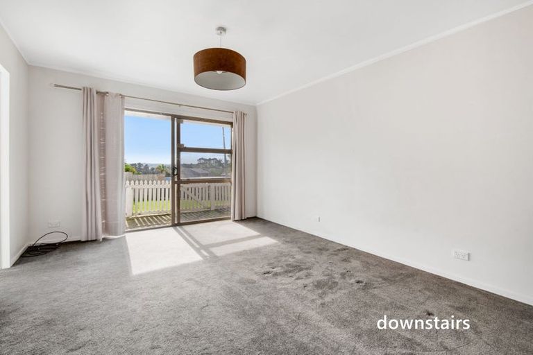 Photo of property in 10 Unsworth Drive, Unsworth Heights, Auckland, 0632