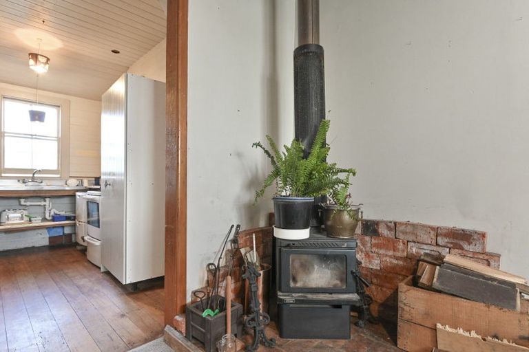 Photo of property in 415 Lascelles Street, Saint Leonards, Hastings, 4120