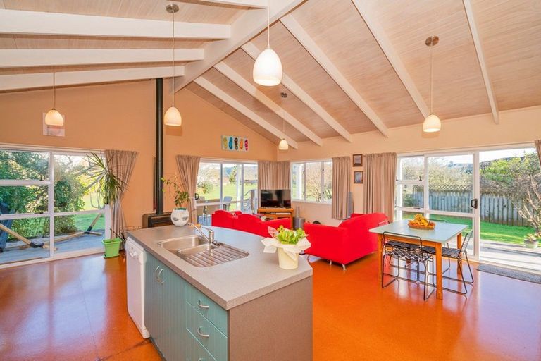 Photo of property in 29 Springbok Avenue, Whitianga, 3510