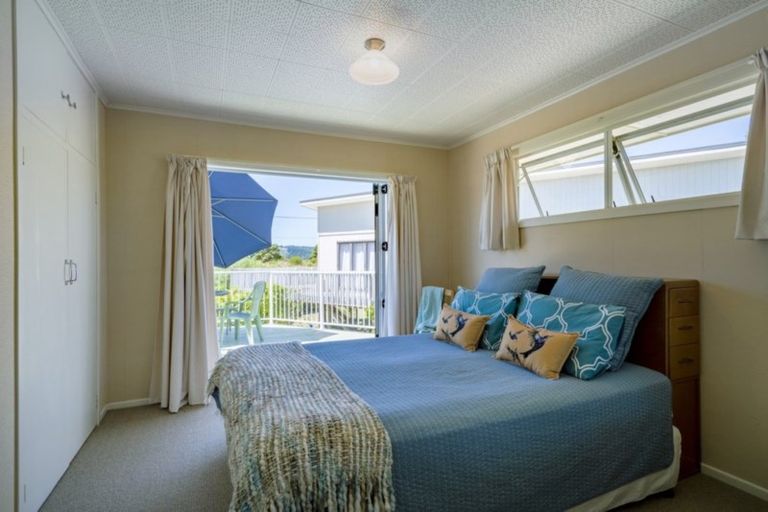 Photo of property in 7 Marine Parade, Cooks Beach, Whitianga, 3591
