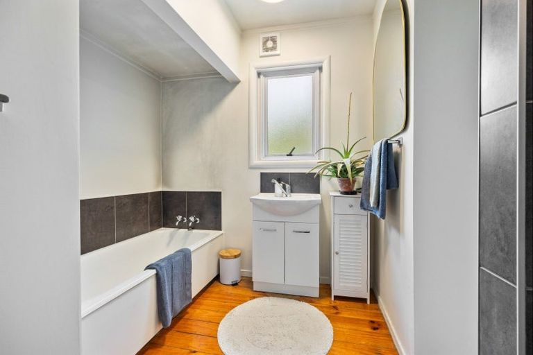 Photo of property in 99 Moana Avenue, Moana, Nelson, 7011