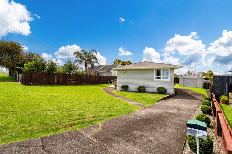 Photo of property in 39 Coniston Avenue, Te Atatu South, Auckland, 0610