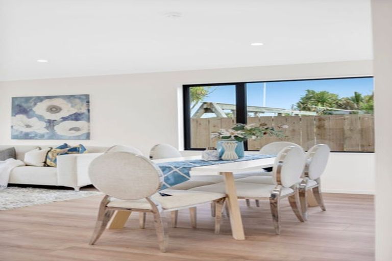 Photo of property in 658d Te Atatu Road, Te Atatu Peninsula, Auckland, 0610
