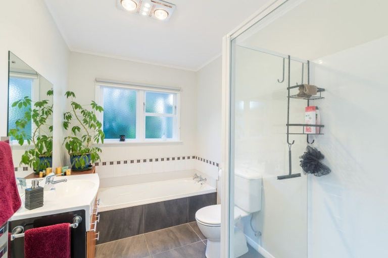 Photo of property in 5a Gloucester Street, Silverstream, Upper Hutt, 5019