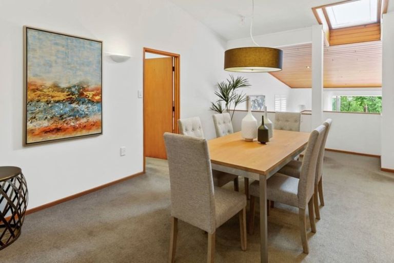 Photo of property in 12 Grove Lane, Kelvin Heights, Queenstown, 9300