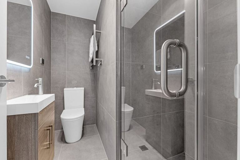 Photo of property in 98a Royal Road, Massey, Auckland, 0614