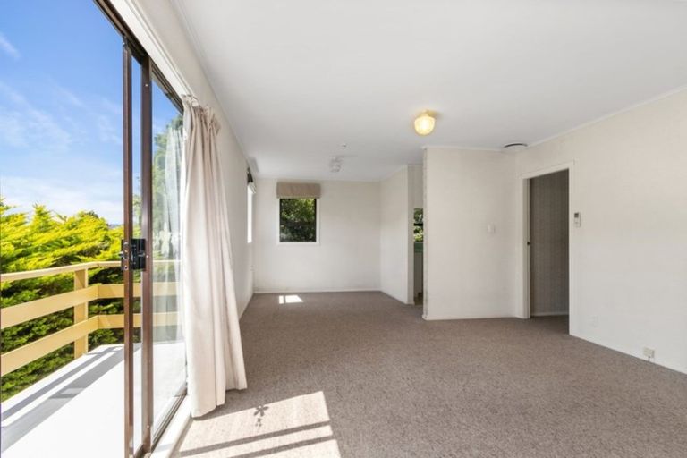 Photo of property in 9a City View Grove, Harbour View, Lower Hutt, 5010