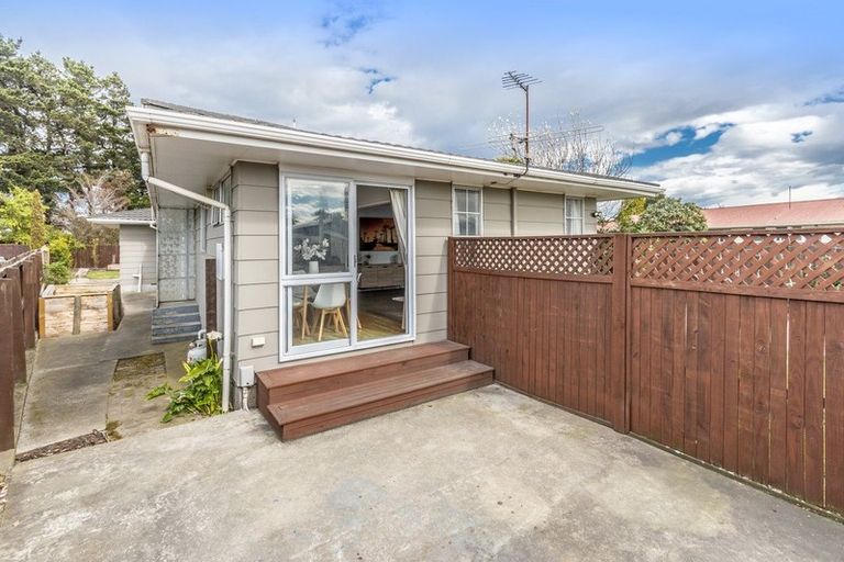 Photo of property in 71 Denise Crescent, Hornby, Christchurch, 8042