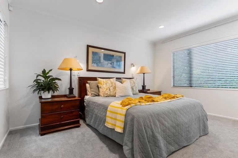 Photo of property in 2/52 Uxbridge Road, Mellons Bay, Auckland, 2014