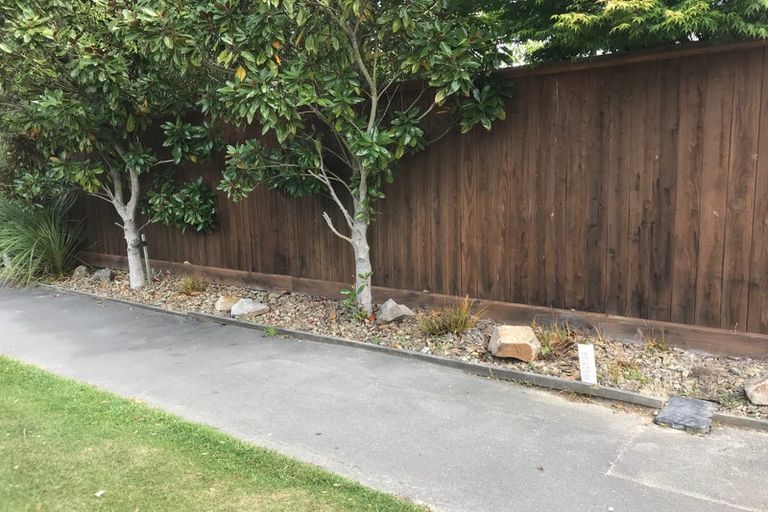 Photo of property in 39 Woodbury Street, Avonhead, Christchurch, 8042