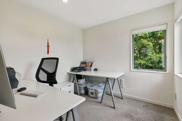 Photo of property in 2b St Clair Place, Browns Bay, Auckland, 0630