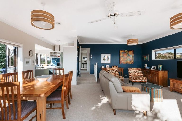 Photo of property in 1 Ruamoana Place, Omokoroa, 3114