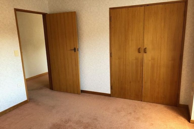 Photo of property in 18 Atarau Grove, Paraparaumu, 5032