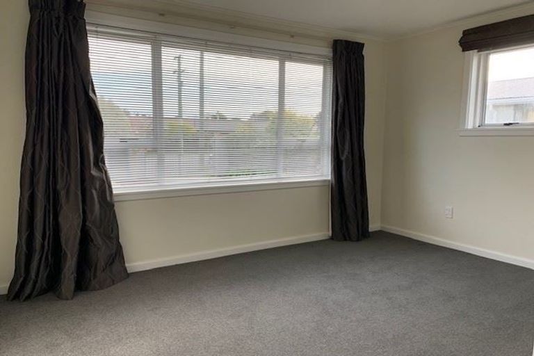 Photo of property in 39 Middlepark Road, Sockburn, Christchurch, 8042