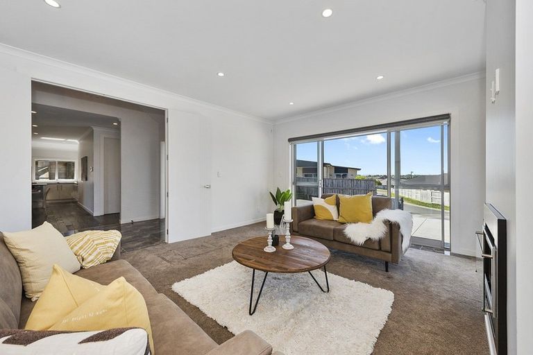 Photo of property in 11 Castleton Way, Flagstaff, Hamilton, 3210