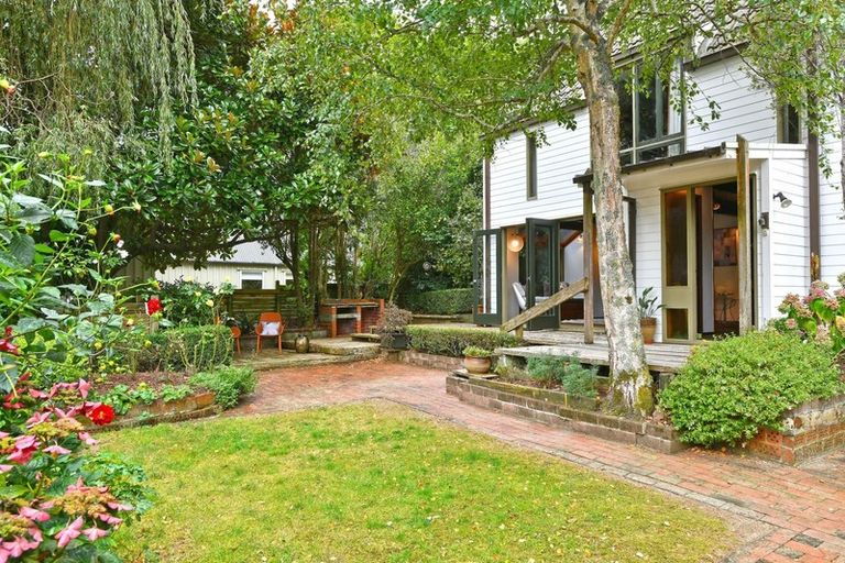 Photo of property in 39a Whitemans Road, Silverstream, Upper Hutt, 5019