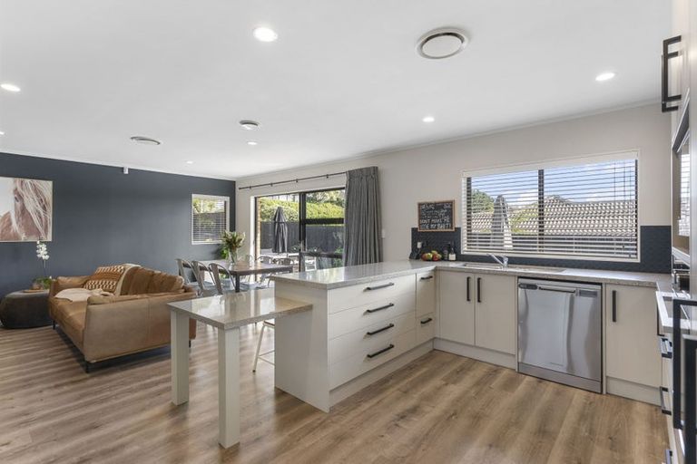 Photo of property in 11 Leicester Parade, Somerville, Auckland, 2014