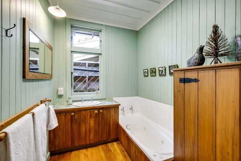 Photo of property in 158 Te Mata Peak Road, Havelock North, 4130