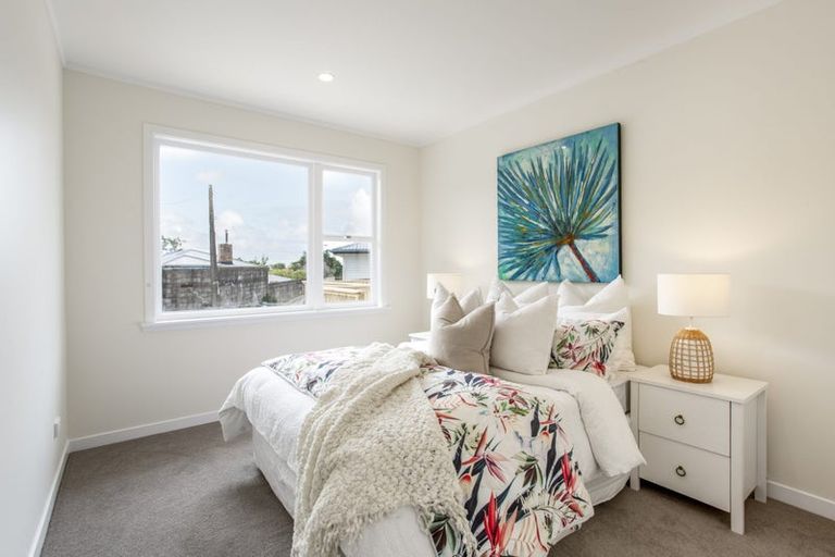 Photo of property in 54 St Leonards Road, Kelston, Auckland, 0602