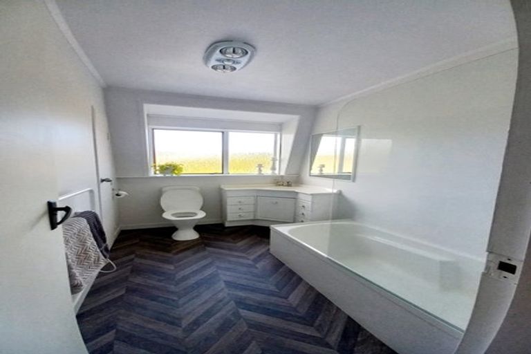 Photo of property in 36 Halswater Drive, Churton Park, Wellington, 6037