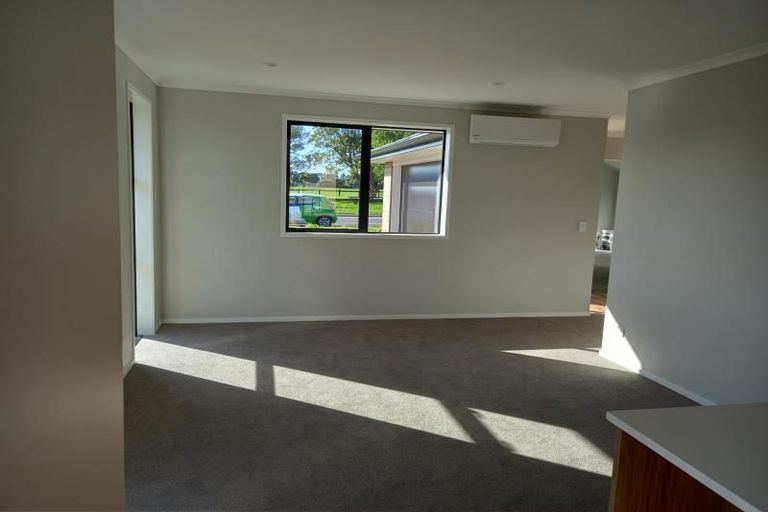 Photo of property in 250 Mangorei Road, Merrilands, New Plymouth, 4312