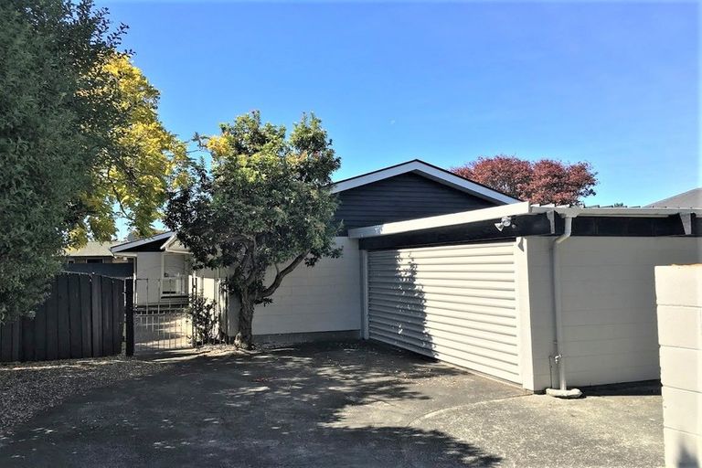 Photo of property in 21 Toorak Avenue, Avonhead, Christchurch, 8042