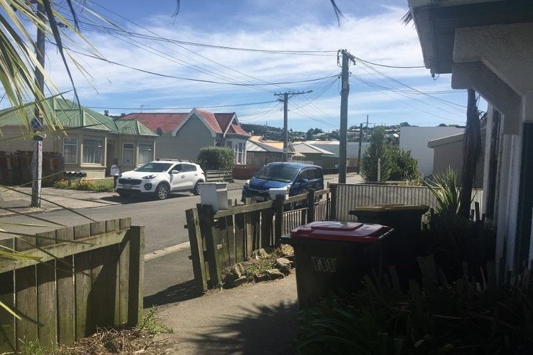 Photo of property in 33 Reid Road, South Dunedin, Dunedin, 9012