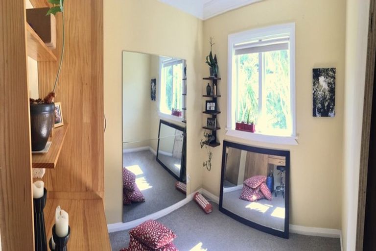 Photo of property in 40 Jackson Street, Island Bay, Wellington, 6023