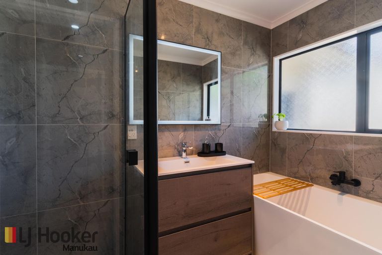 Photo of property in 4 Senator Drive, Manurewa, Auckland, 2105